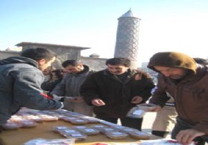 Eğitimcilerden aşure etkinliği